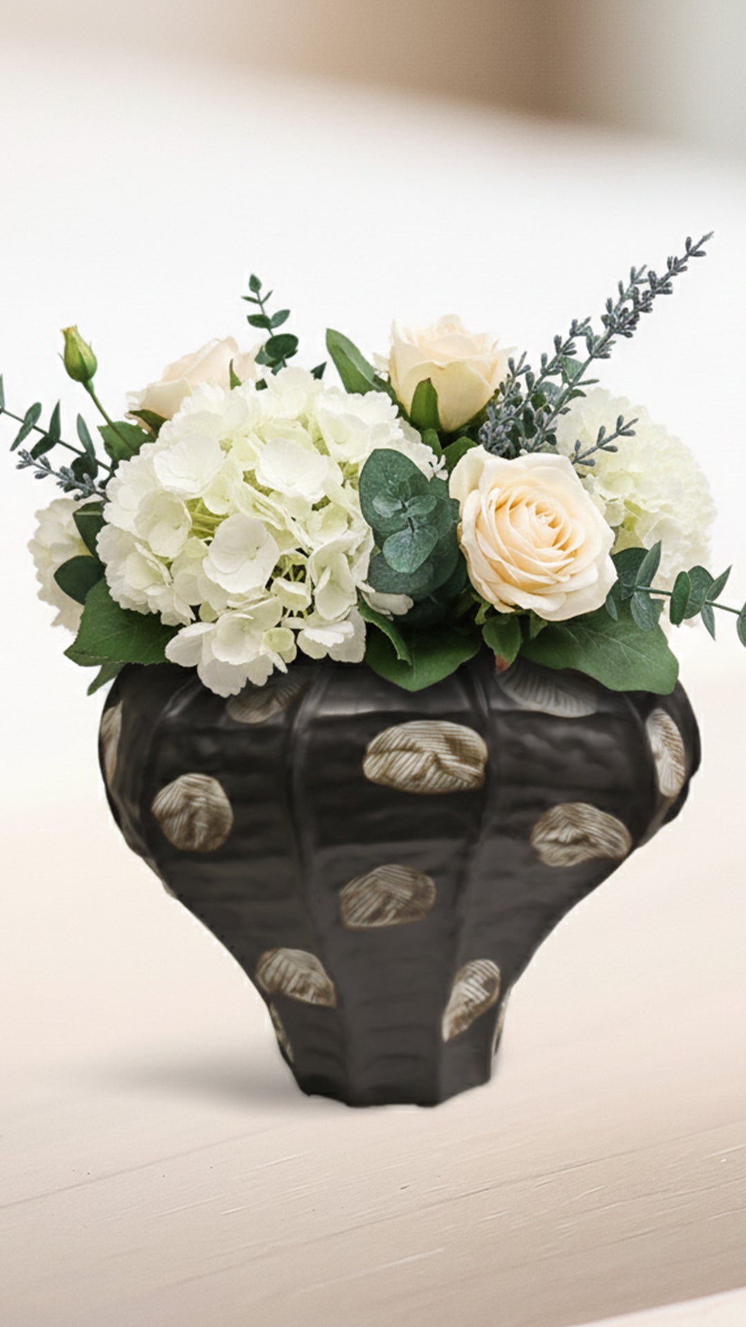 "Kumo" Faceted Polka Dot Vase - Large - IDC243-A32