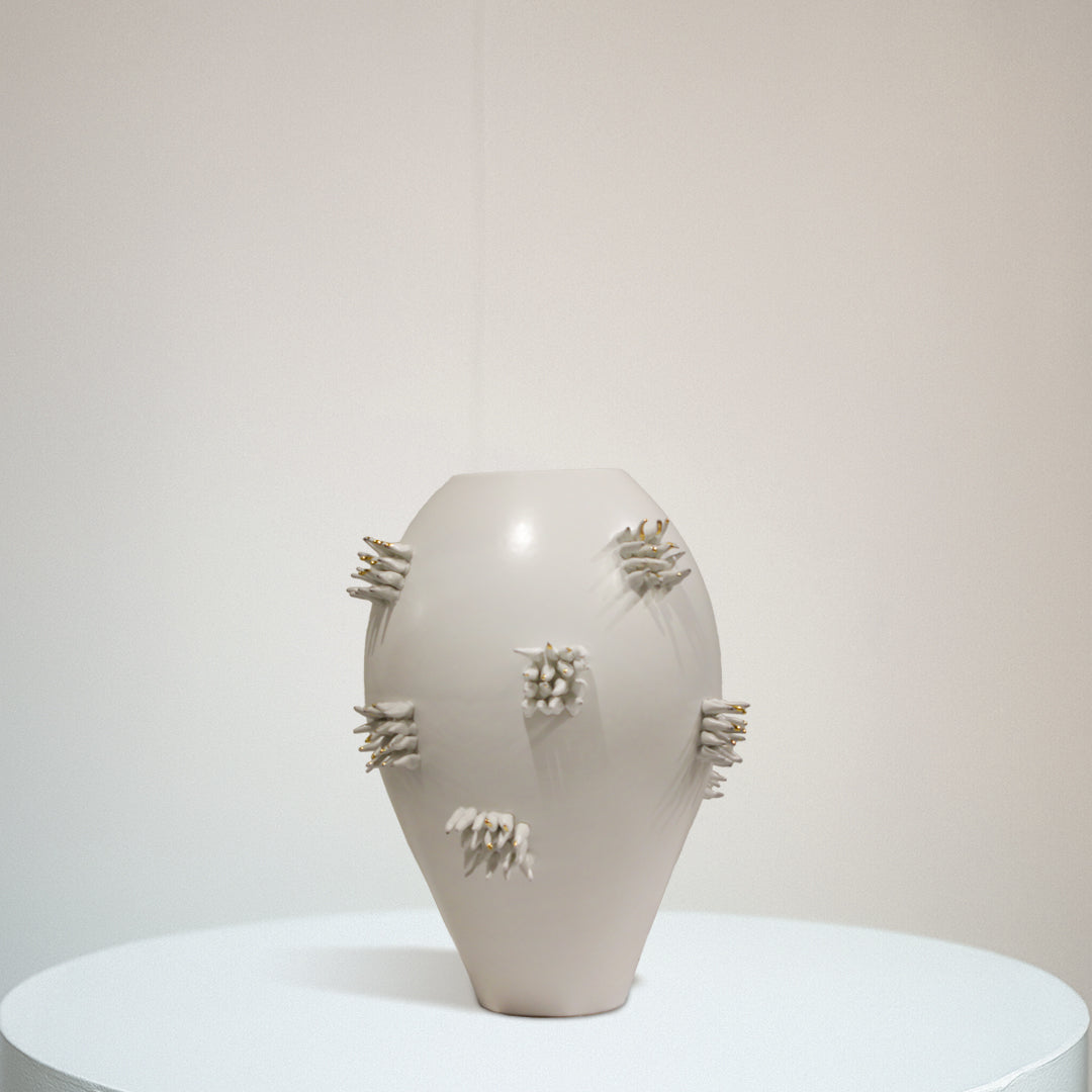"Anemone" Gold-Tipped Minimal Cluster Ceramic Vase - IDC243-A24