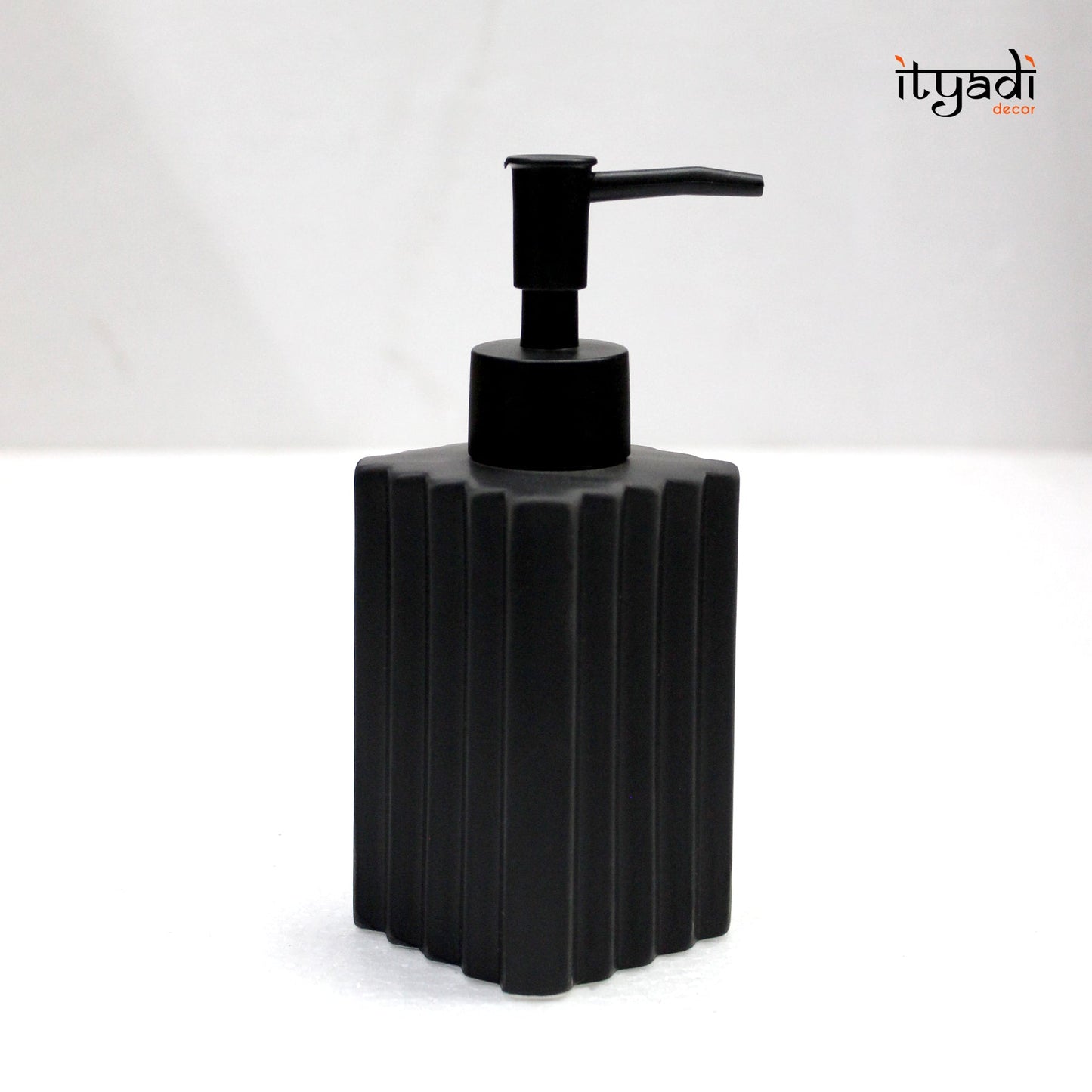 Designer Ceramic Bathroom Set IDC95-A16
