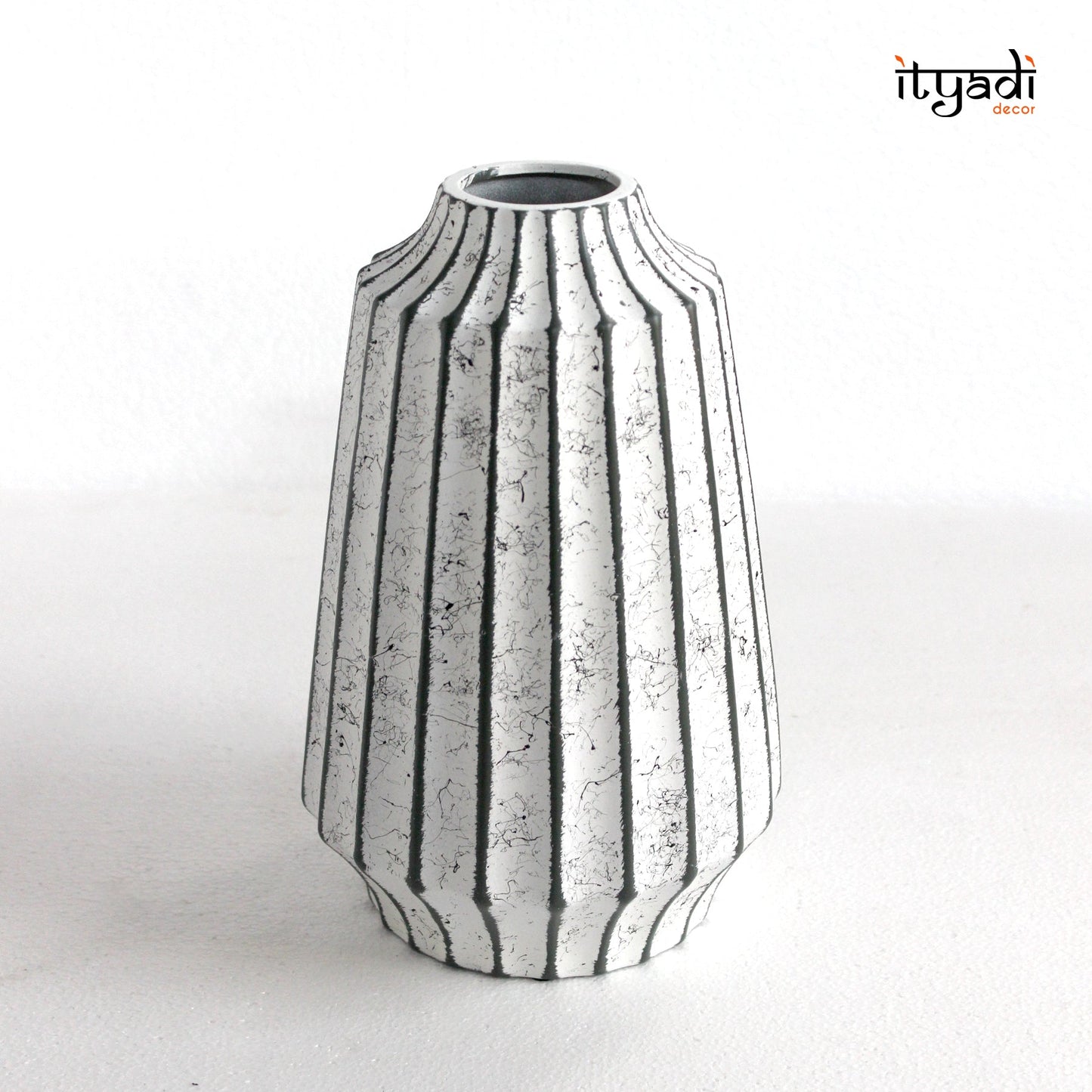 Designer Vase IDC179-A26