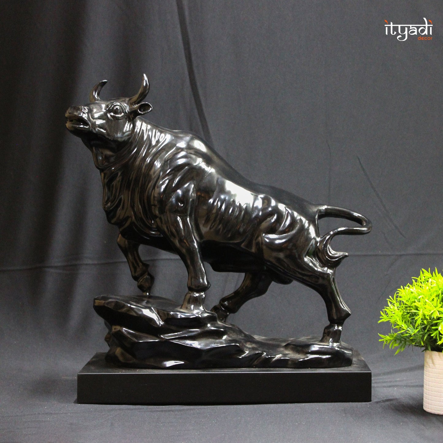 Designer Showpiece IDC215-A18