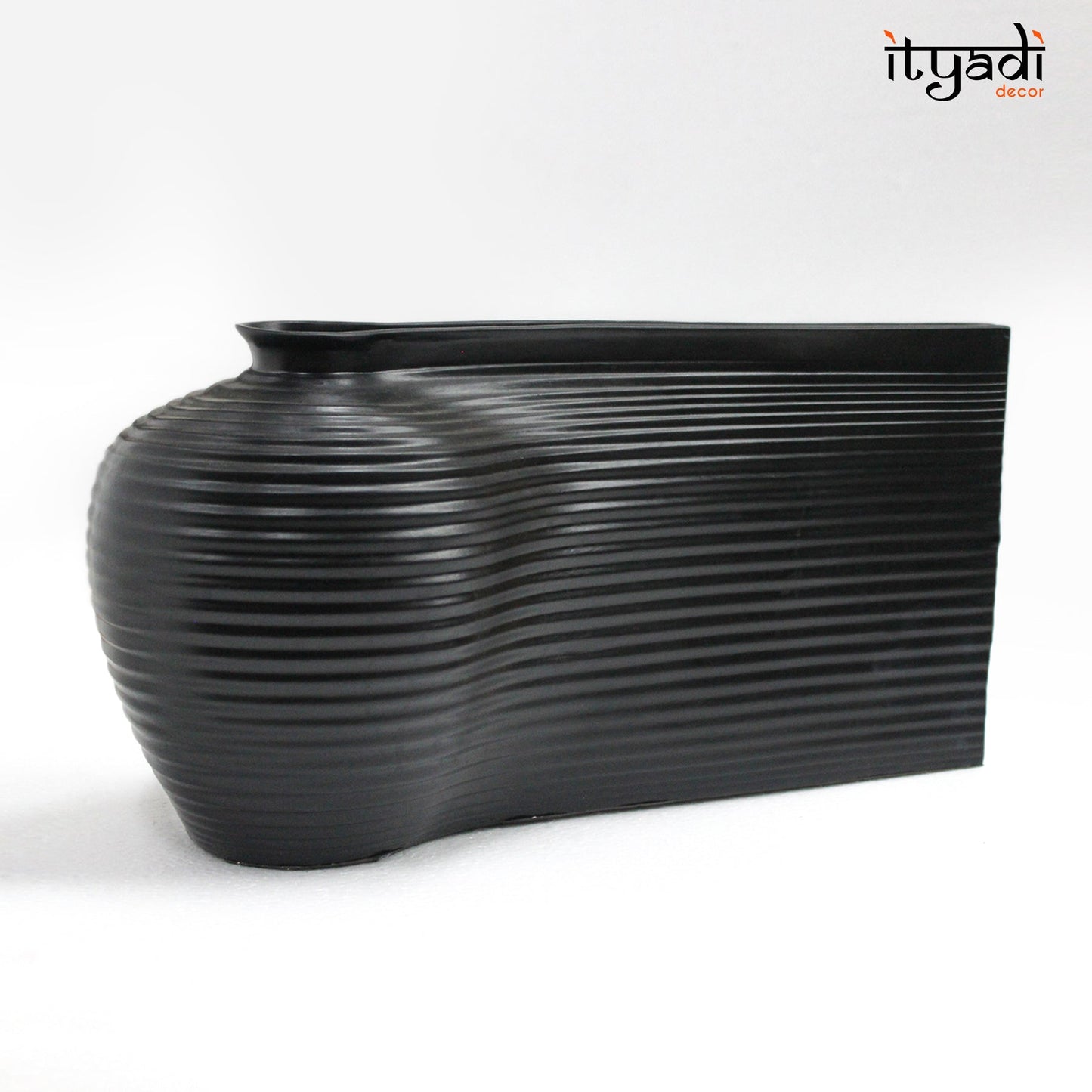 Designer Vase IDC92-A77
