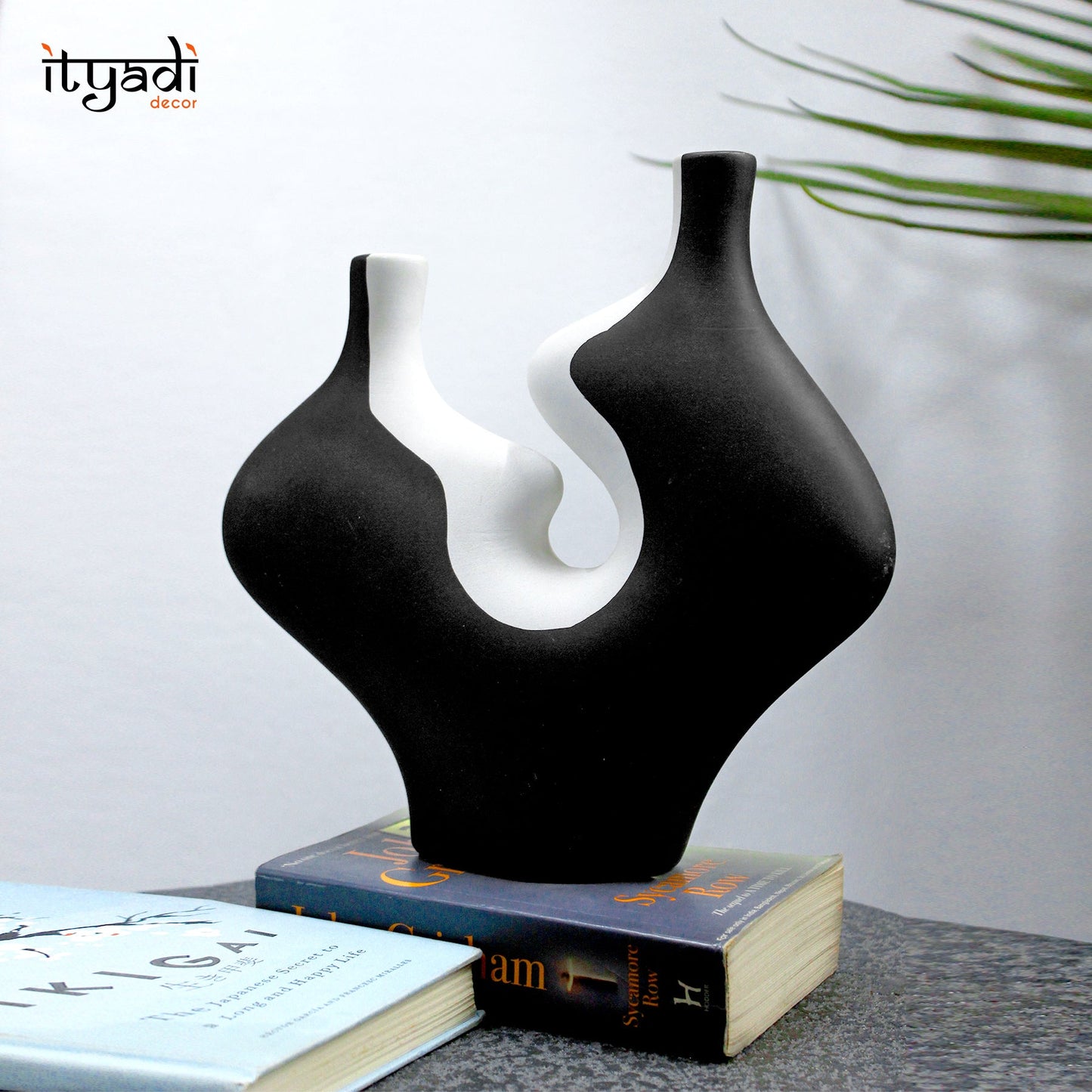 Designer Ceramic Vase IDC73-A9
