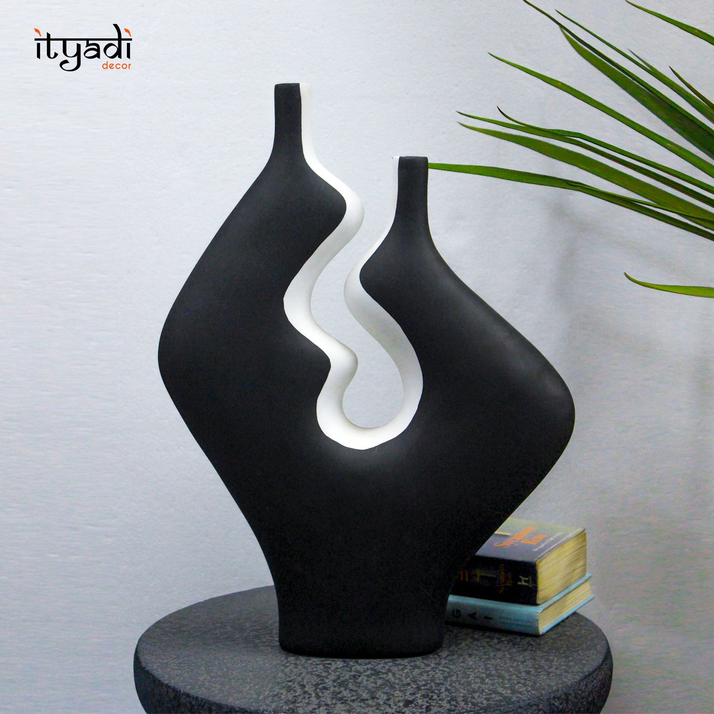 Designer Ceramic Vase IDC73-A11