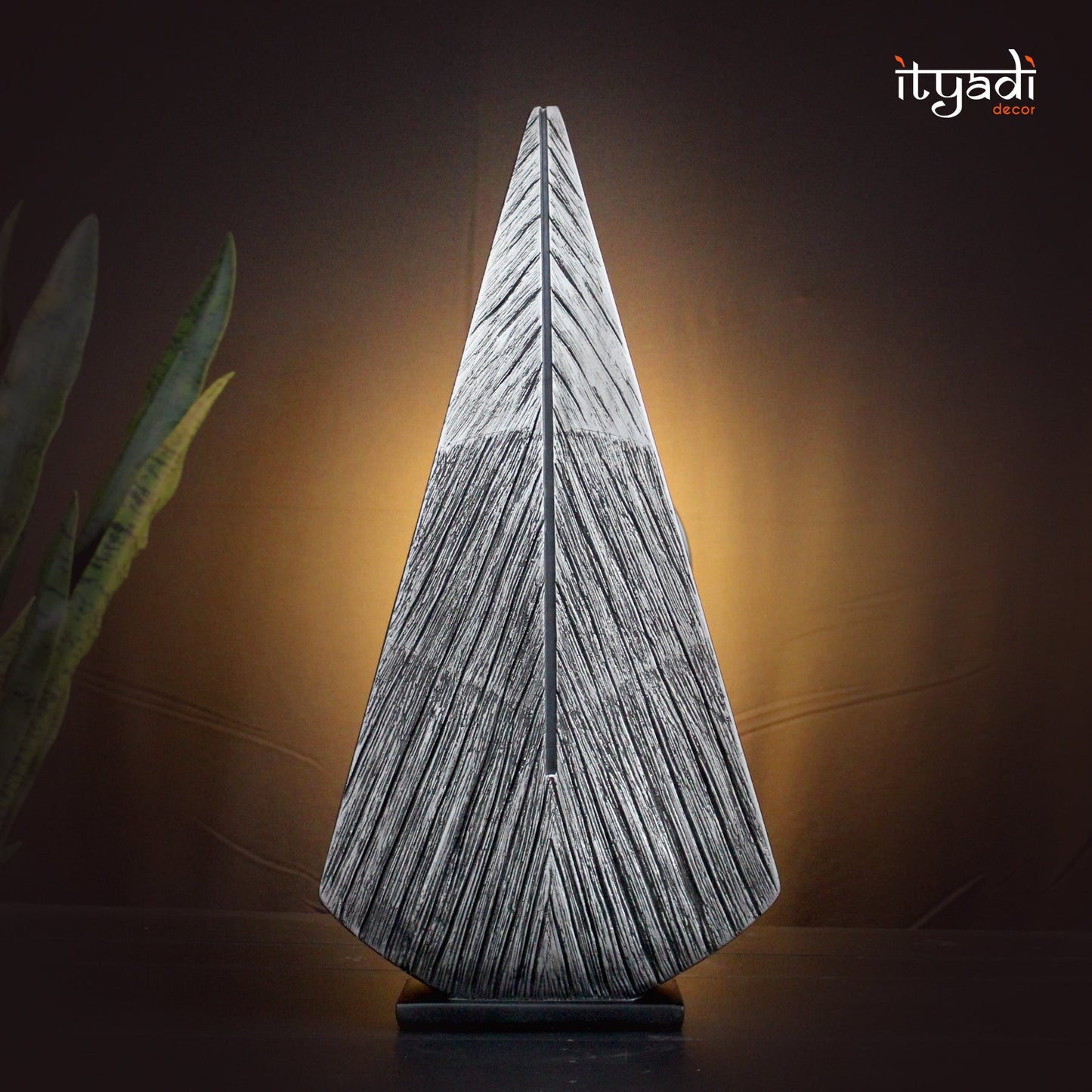 Designer Showpiece IDC217-A23