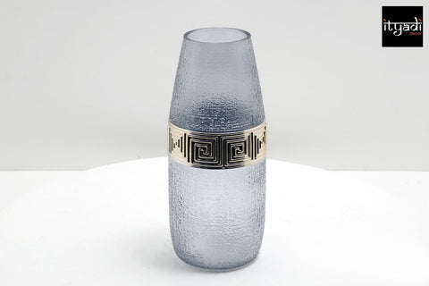 Cylindrical Vase with Designer Ring