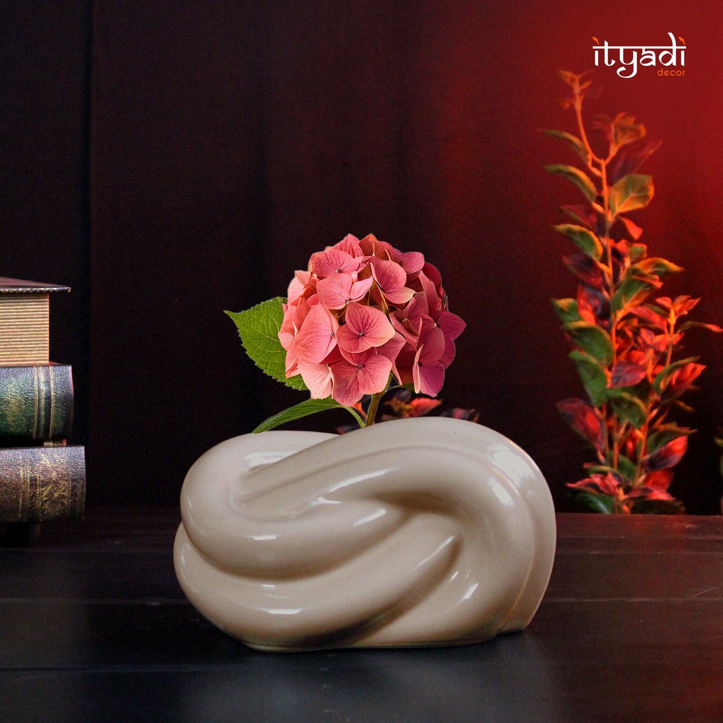 Designer showpiece IDC180-A44