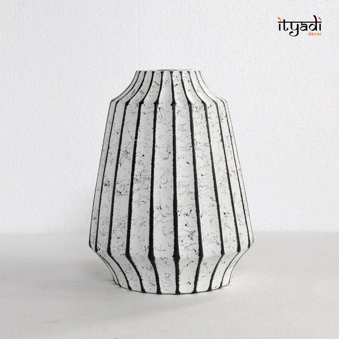 Designer Vase IDC179-A25