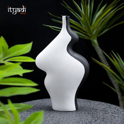 Designer Ceramic Vase IDC73-A10