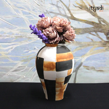 Designer Ceramic Vase IDC66-A18