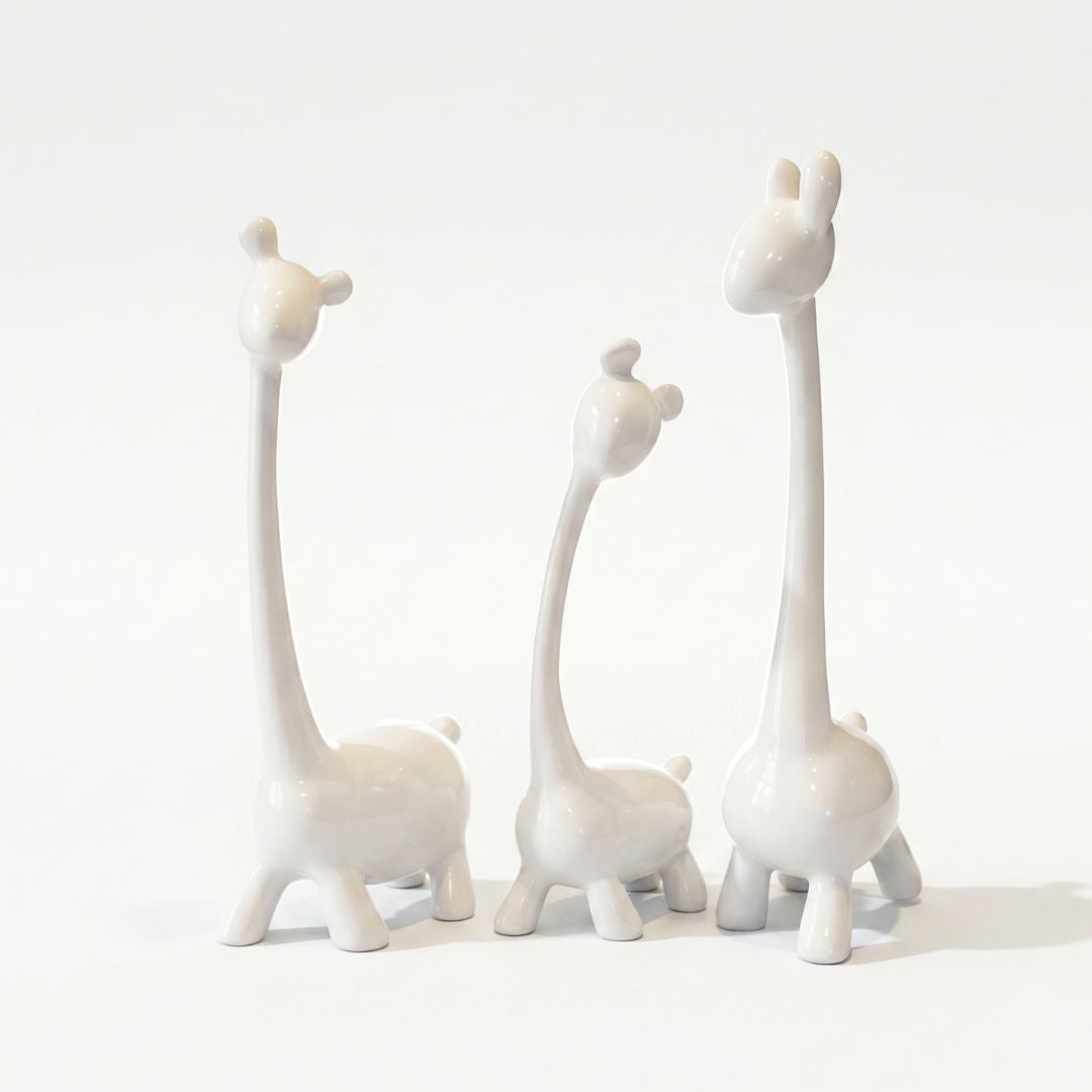 Minimalist White Giraffe Figurine Set IDC71-A203