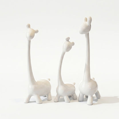 Minimalist White Giraffe Figurine Set IDC71-A203
